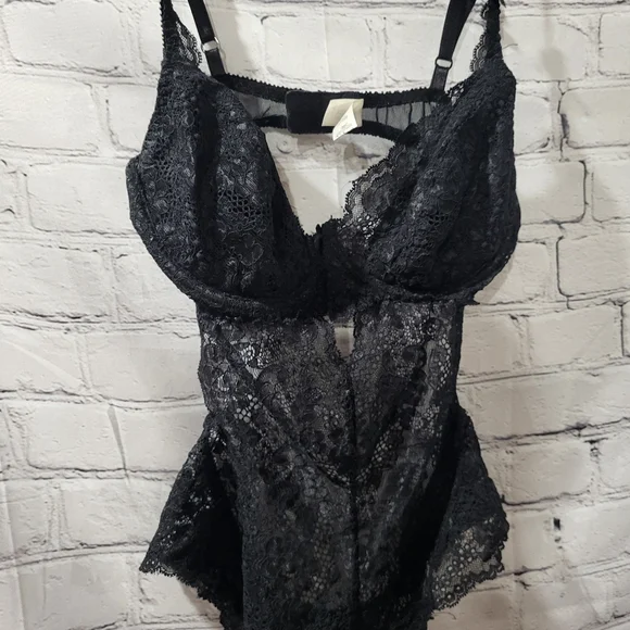 Victoria's Secret Teddy Lingerie 36c black lace - Picture 5 of 7